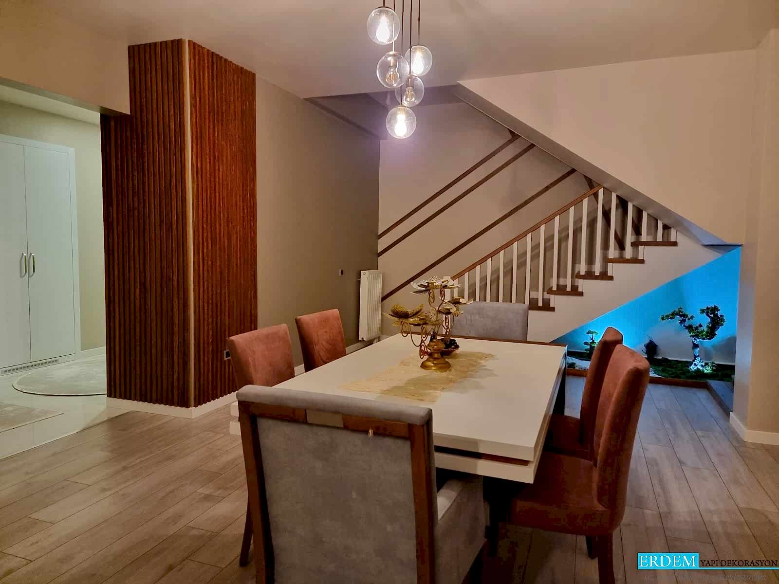 Dekoratif ah�ap duvar ��talar� uygulama