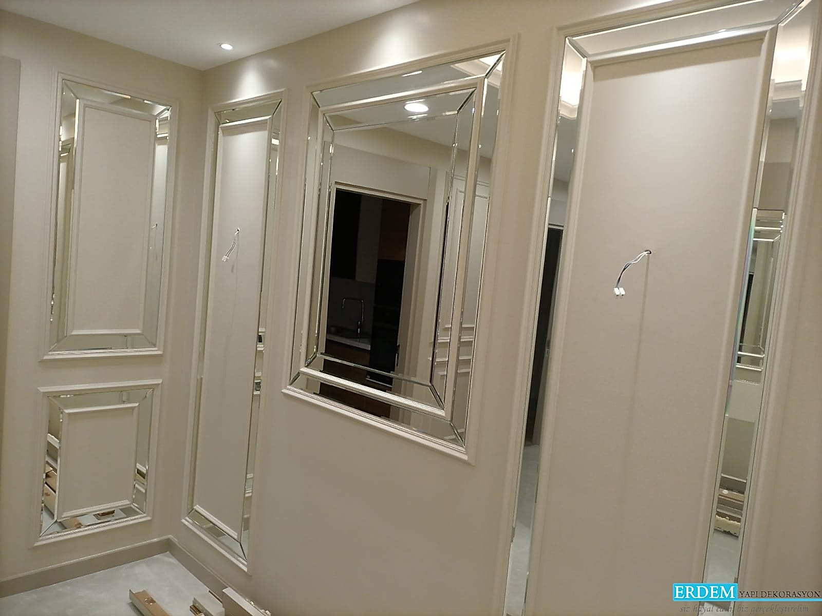 Aynal� duvar ��tas� uygulamam�z