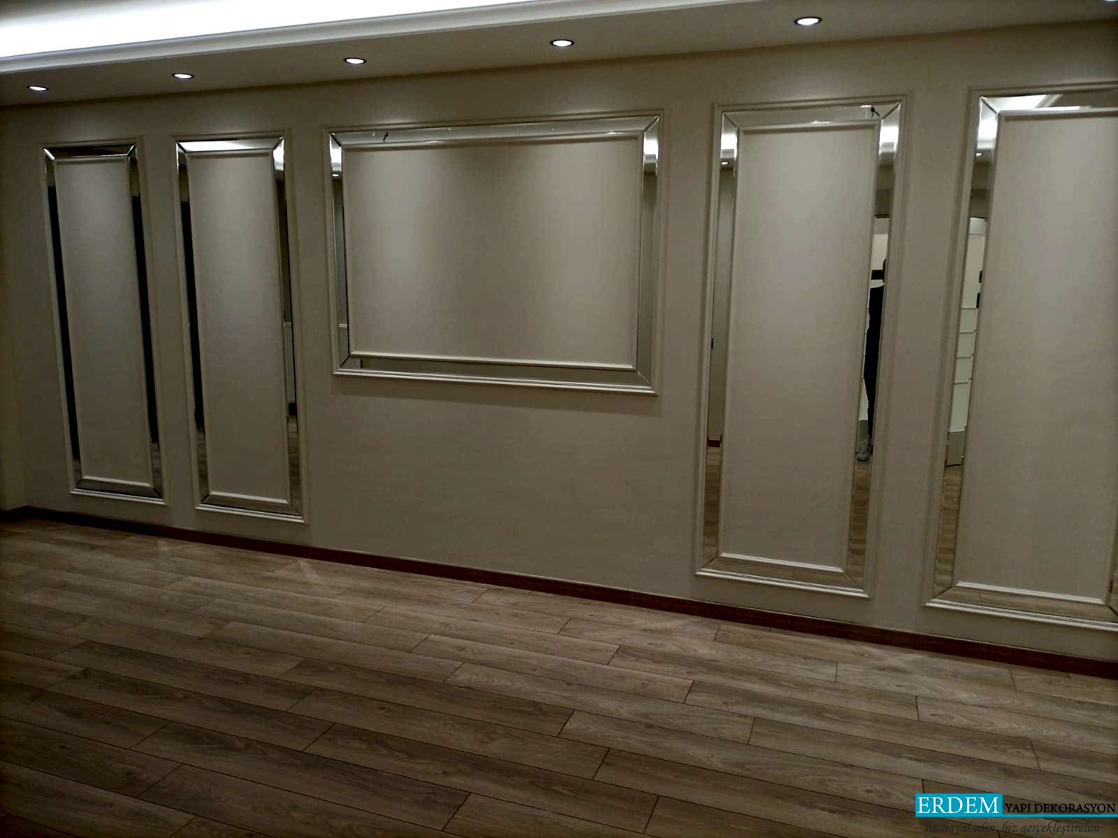 Aynal� duvar ��tas� uygulamam�z