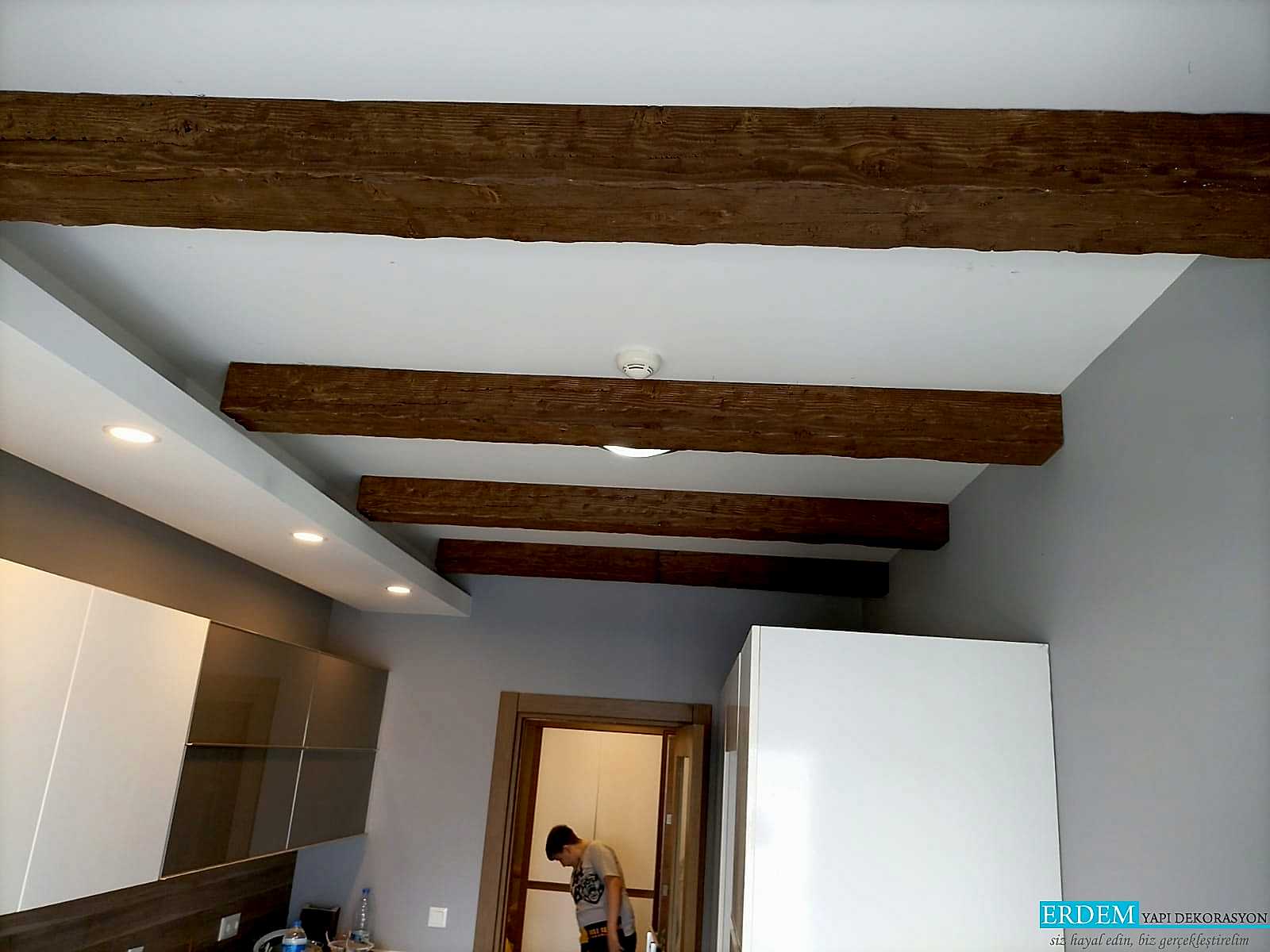 K�t�k G�r�n�ml� Poli�retan Kiri�