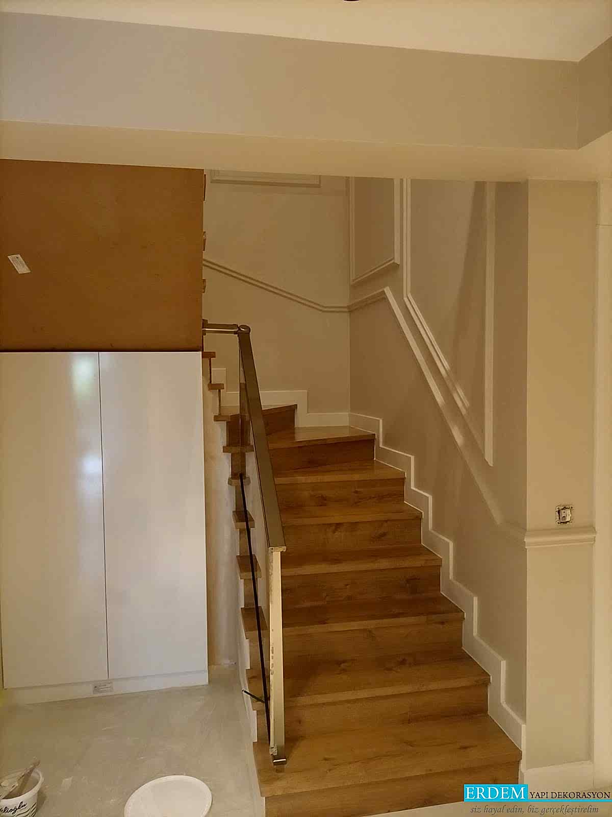 Merdiven Poli�retan Duvar ��ta Uygulamas�