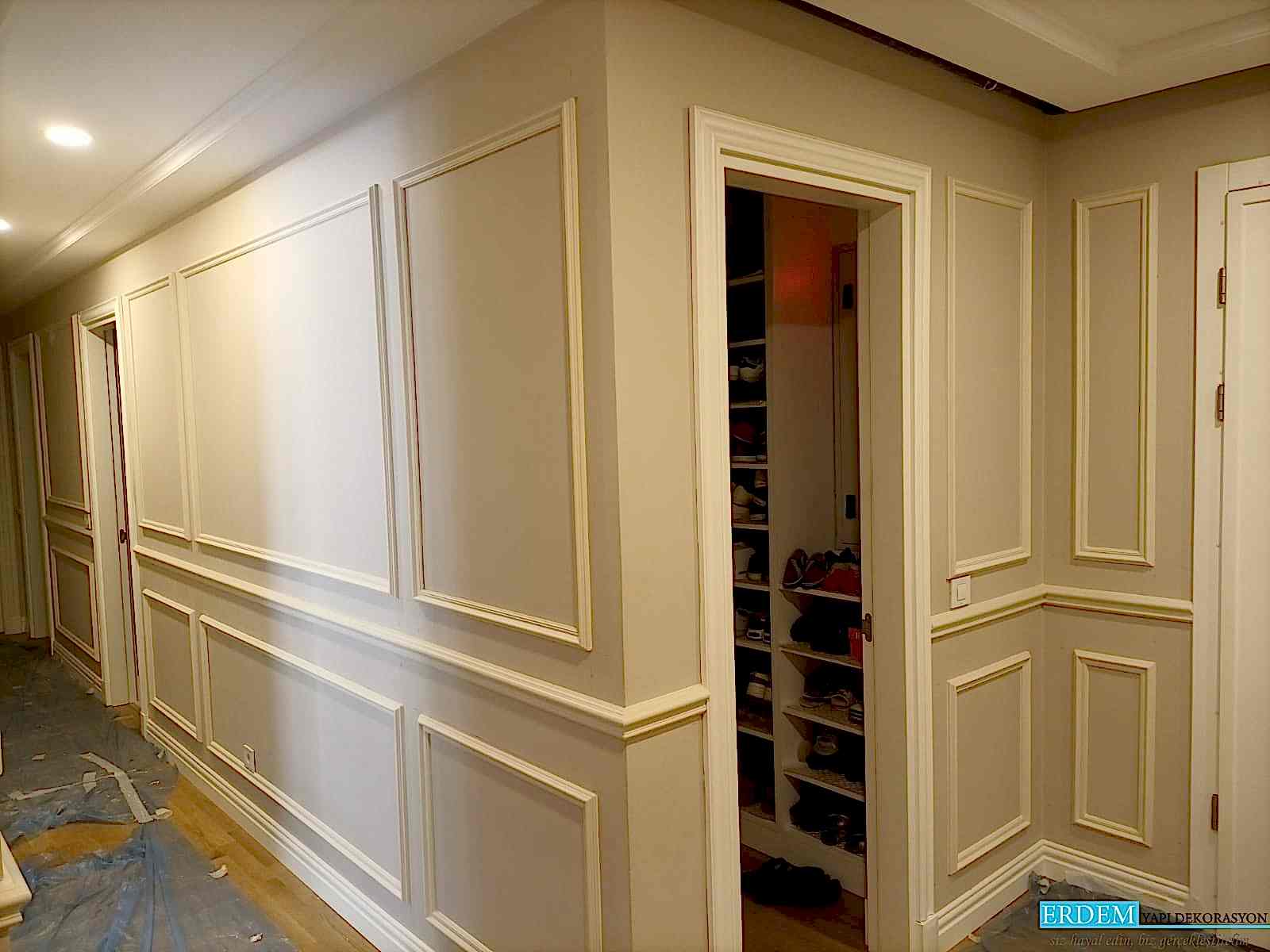 �sk�dar Koridor Merdiven kenarlar� duvar ��tas�