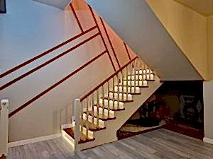 Merdivende Vernikli Ah�ap ��ta Uygulama